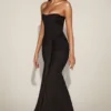 Aisra satijnen Peekaboo bandeau-jurk met drapering in zwart