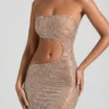 Alamea versierde bandeau-maxijurk met uitsnijdingen in honingkleur
