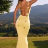 Aldona Slinky Jersey jurk met bloemenapplicatie in pastelgeel