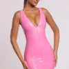 Allani vinyl minijurk met diepe halslijn in roze
