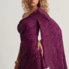 Angelie Devoré minijurk met één mouw en A-lijn in Berry Purple