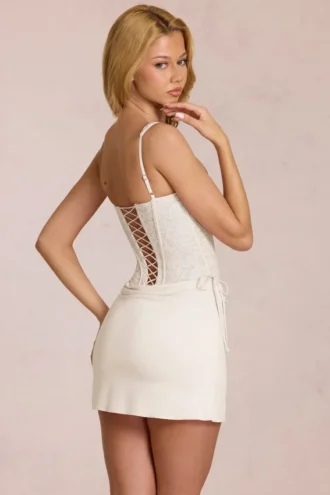 Aralyn kanten minijurk met corset in ivoor