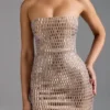Aurora versierde bandeau-minijurk in amandel