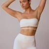 Bandeau-bh met gekruiste bandjes in zacht wit
