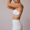 Bandeau-bh met gekruiste bandjes in zacht wit