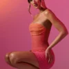 Basel versierde strapless minijurk in rood en oranje ombré
