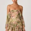 Birdie minijurk met ruches en blote schouders in bloemenprint