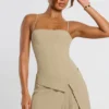 Bruna geweven twill wikkeljurk met plooien in taupe