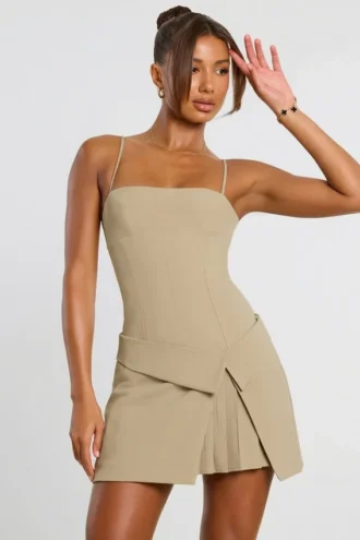 Bruna geweven twill wikkeljurk met plooien in taupe