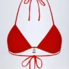 Canggu driehoekige bikinitop met charm-detail in Fiery Red