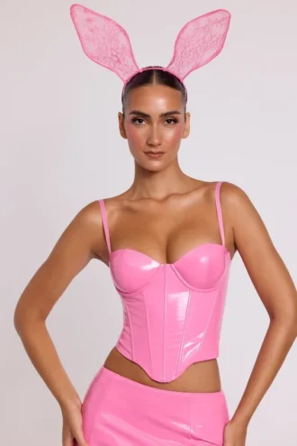 Cassandra vinyl crop top met beugels in roze