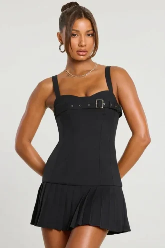 Clover geborstelde twill mini-kiltjurk met lage taille in zwart