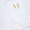 Comoros driehoekige bikinitop met charm-detail in wit