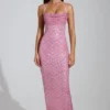 Constance maxi-jurk met versierde col in roze