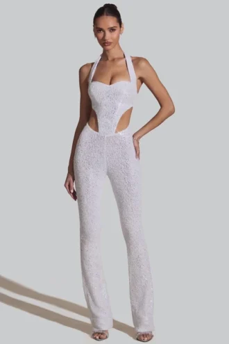 Coralena versierde jumpsuit met uitsnijdingen in wit