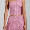 Cosette Top met asymmetrische sjaaldetails en versieringen in roze