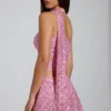 Cosette Top met asymmetrische sjaaldetails en versieringen in roze
