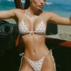 Cove Cheeky bikinibroekjes met strikjes aan de zijkant in kersenprint