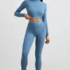 Crop top met lange mouwen en col zonder rug in staalblauw