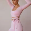 Crop top met lange mouwen en overslag in zachtroze