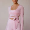 Crop top met lange mouwen en overslag in zachtroze
