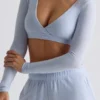 Crop top met V-hals van geborsteld jersey in zachtblauw