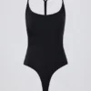 Cut-out body in zwart