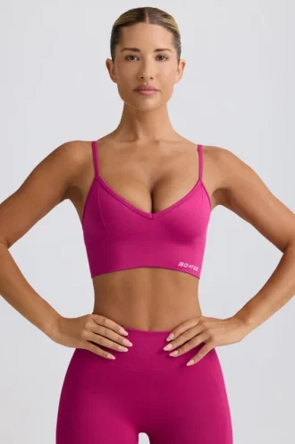 Define Luxe sportbeha met V-hals in Berry