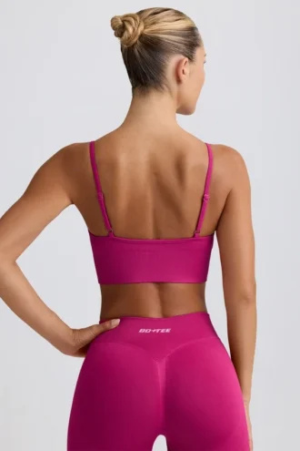Define Luxe sportbeha met V-hals in Berry