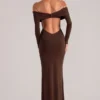 Depny off-shoulder maxi-jurk met lange mouwen in chocoladebruin