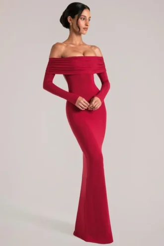 Depny off-shoulder maxi-jurk met lange mouwen in kersenrood