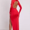 Desdemona maxi-jurk met capuchon en lange mouwen in vuurrood