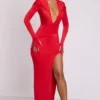 Desdemona maxi-jurk met capuchon en lange mouwen in vuurrood