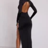 Desdemona maxi-jurk met capuchon en lange mouwen in zwart