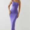 Devika maxi-jurk met ruches en open rug in violet
