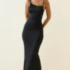 Devika maxi-jurk met ruches en open rug in zwart