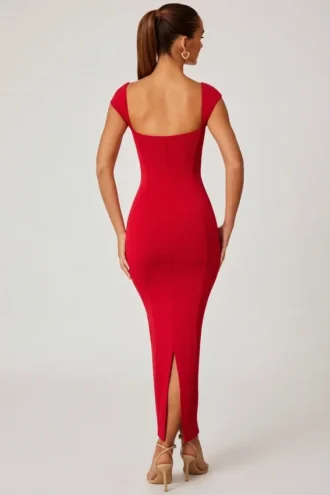 Dolcezza maxijurk met sweetheart-halslijn in rood