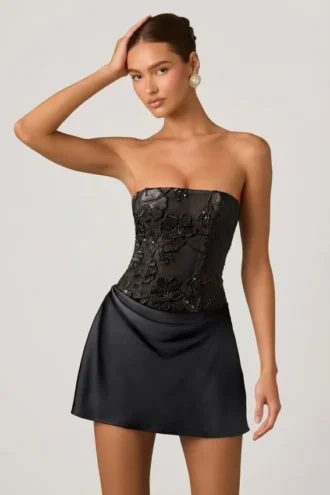 Eden versierde gedrapeerde strapless A-lijn minijurk in zwart