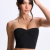 Edie Modal Twist-Front Bandeau Top in zwart