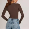 Elodie Modal Plunge body met lange mouwen in chocoladebruin