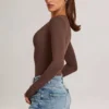 Elodie Modal Plunge body met lange mouwen in chocoladebruin