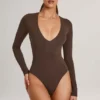 Elodie Modal Plunge body met lange mouwen in chocoladebruin