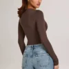 Elodie Modal Plunge body met lange mouwen in chocoladebruin