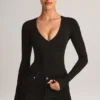Elodie Modal Plunge body met lange mouwen in zwart