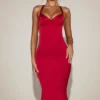 Elyra satijnen sweetheart bustier fishtail midi-jurk in True Red Elyra satijnen sweetheart bustier fishtail midi-jurk in True Red