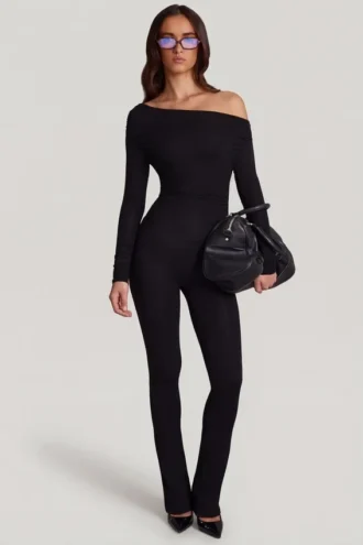 Erisen Modal off-shoulder jumpsuit met lange mouwen in zwart