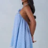 Evania halternek babydoll-minijurk met blauwe stippenprint