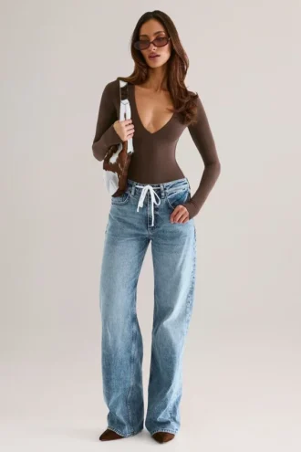 Faedra-jeans met rechte pijpen en trekkoord in mid-wash