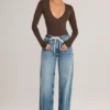 Faedra-jeans met rechte pijpen en trekkoord in mid-wash