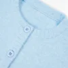 Gebreid kort vest in poederblauw